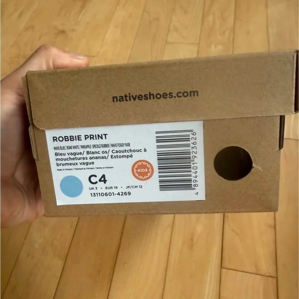 Native Robbie Toddler Shoes- size 4C brand new in box NWT